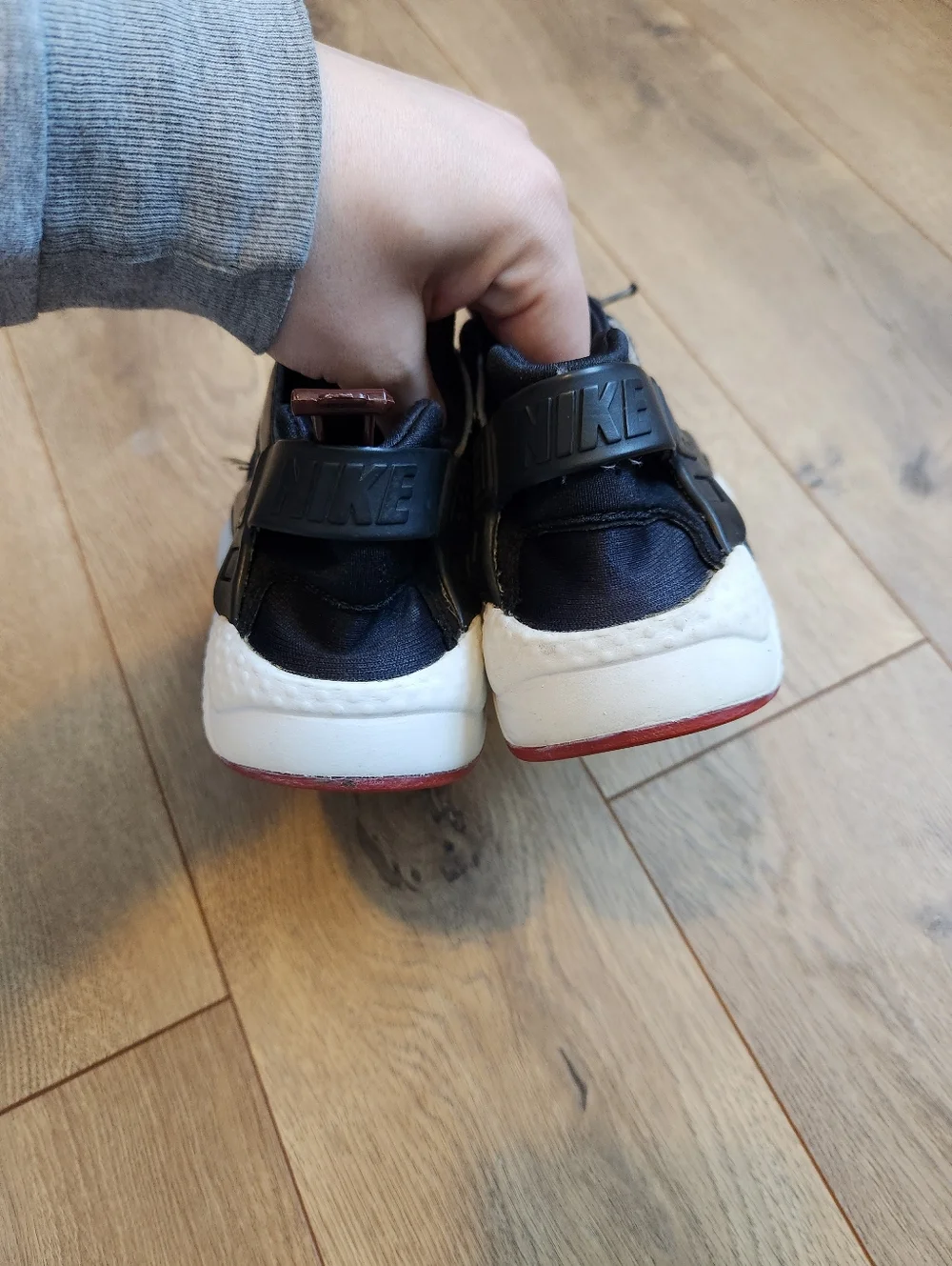 5Y Kids Nike Haurache Sneakers